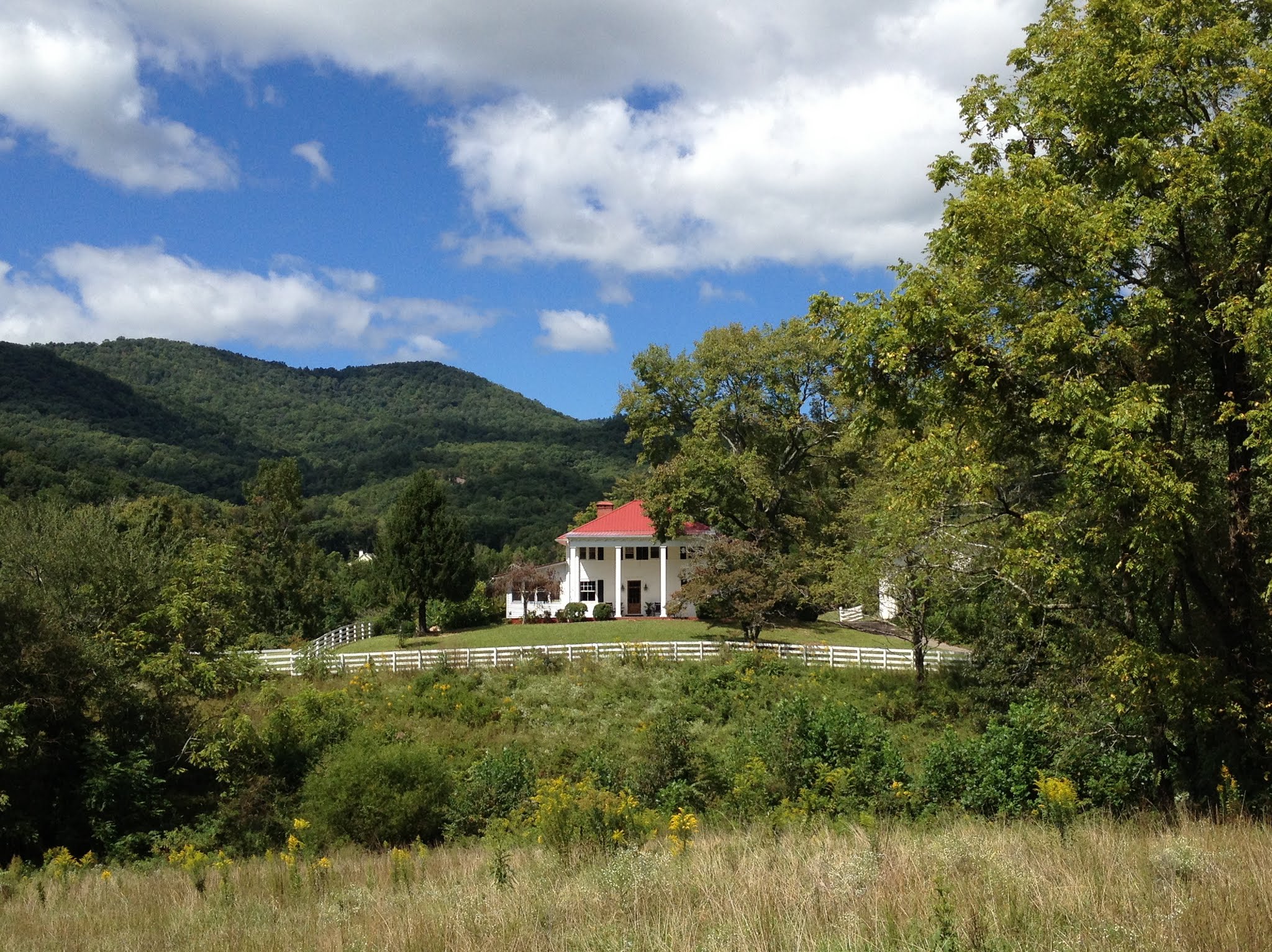 Mountain Laurel Farm, Cleveland, Georgia — historic farmhouse nestled in the Blue Ridge foothills